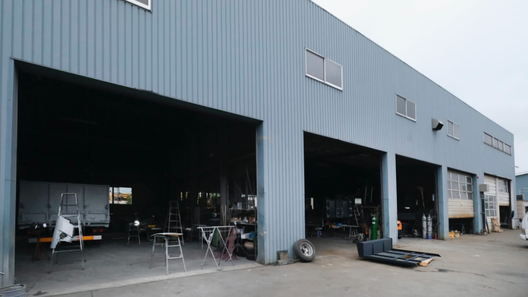 板金塗装第一工場の外観